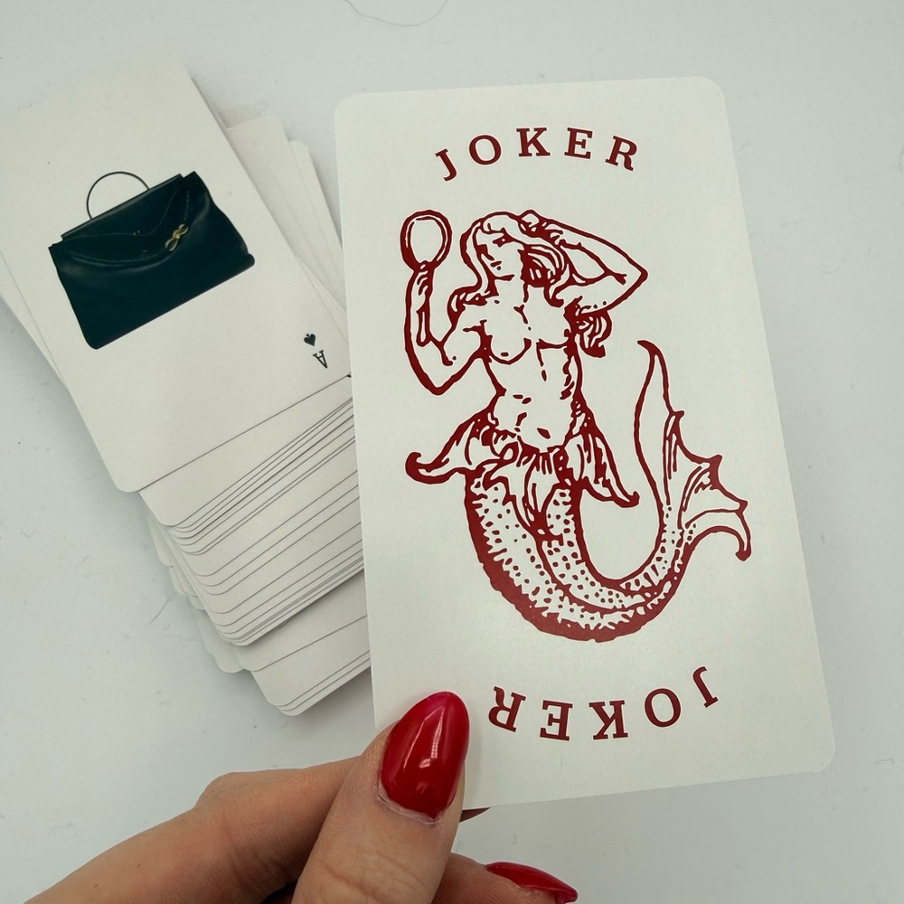 Rare Bottega Veneta Red Card Deck - Picture 5 of 6